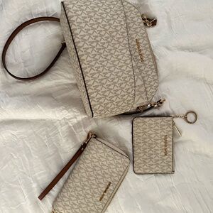 White Michael Kors- Set of 3-
